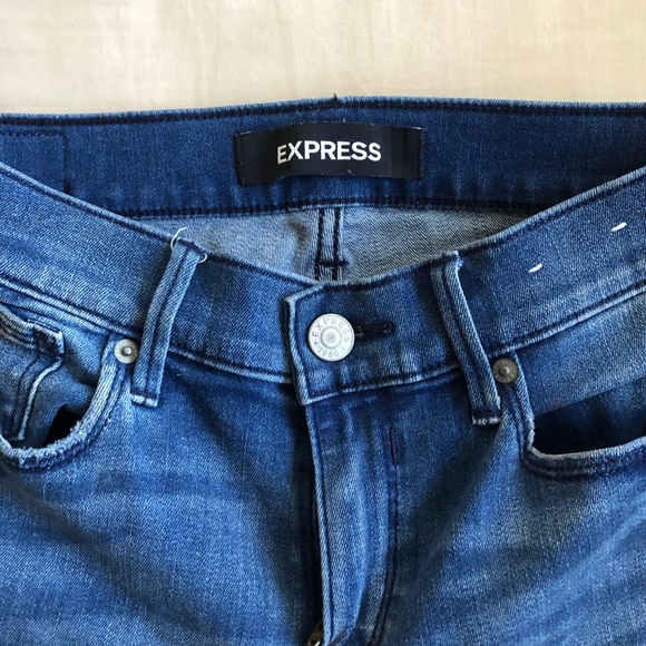 Express Mid Rise Ripped Stretch Cropped Jean - Picture 5 of 10